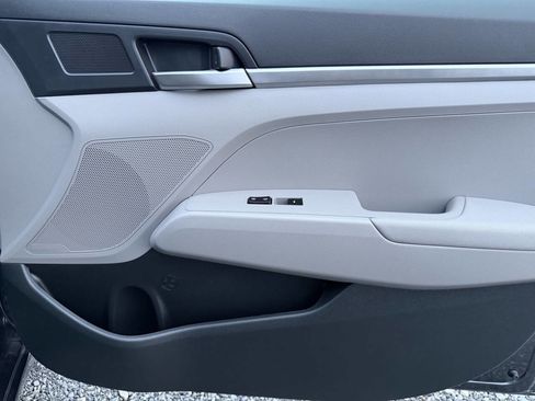 Used 2020 Hyundai Elantra SE w/ Cargo Package (C1) image 38