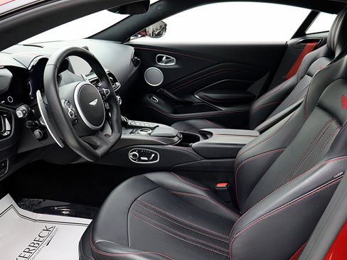 Used 2023 Aston Martin V8 Vantage Coupe RWD image 43