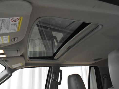 Used 2013 Ford Expedition Limited image 3