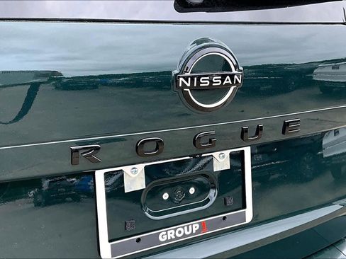 New 2026 Nissan Rogue SV FWD image 8