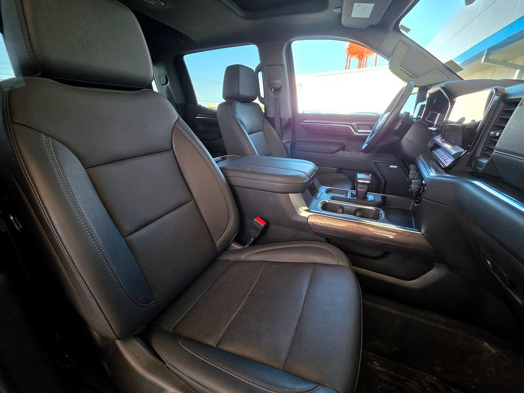 Used 2023 Chevrolet Silverado 1500 LTZ AWD/4WD image 76