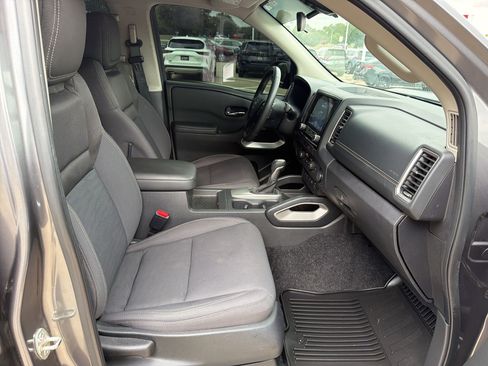 Used 2024 Nissan Frontier SV w/ SV Convenience Package RWD image 22