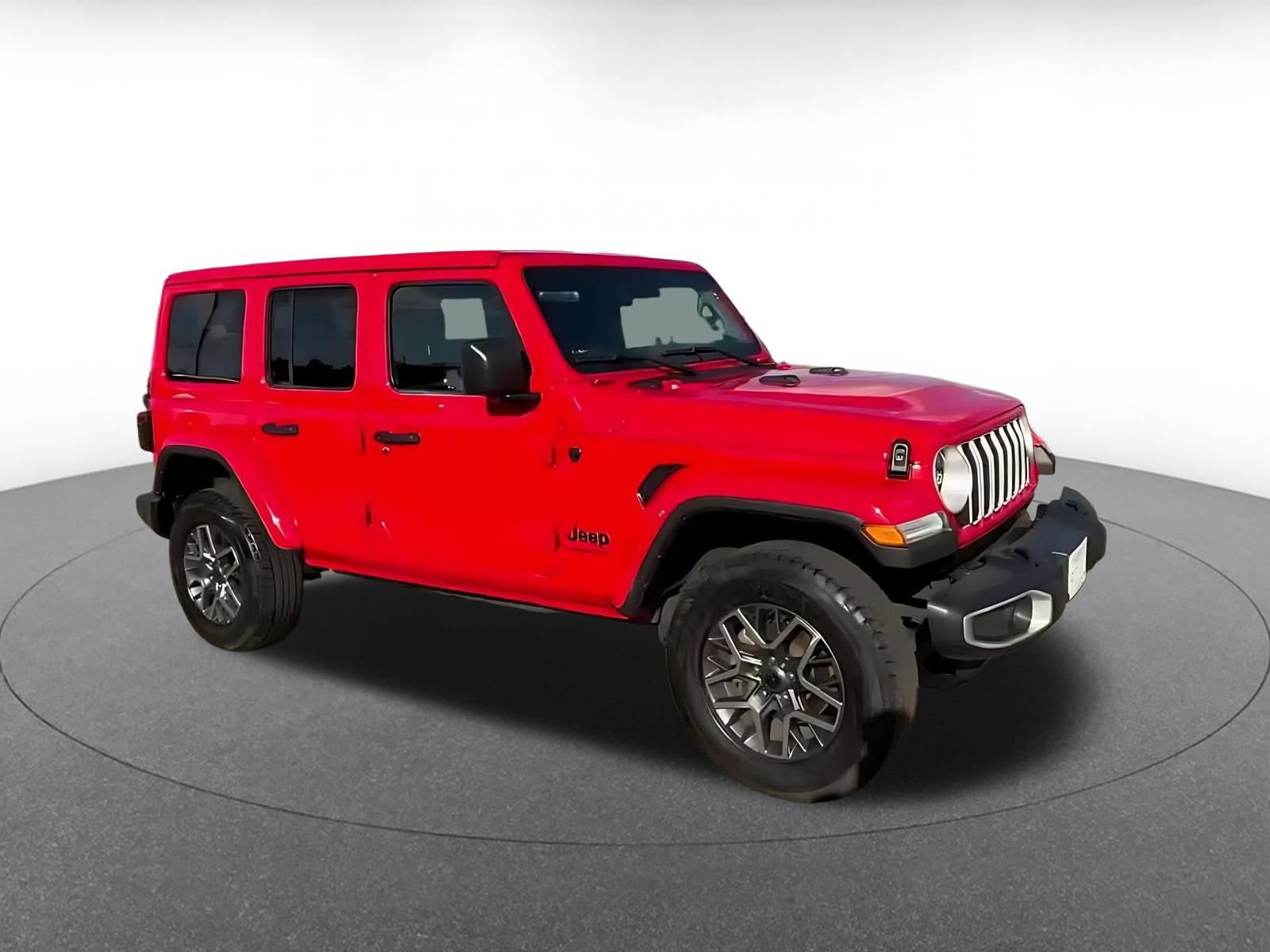 Used 2025 Jeep Wrangler Unlimited Sahara AWD/4WD image 2