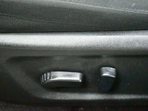 Used 2025 Nissan Altima 2.5 SV FWD image 12