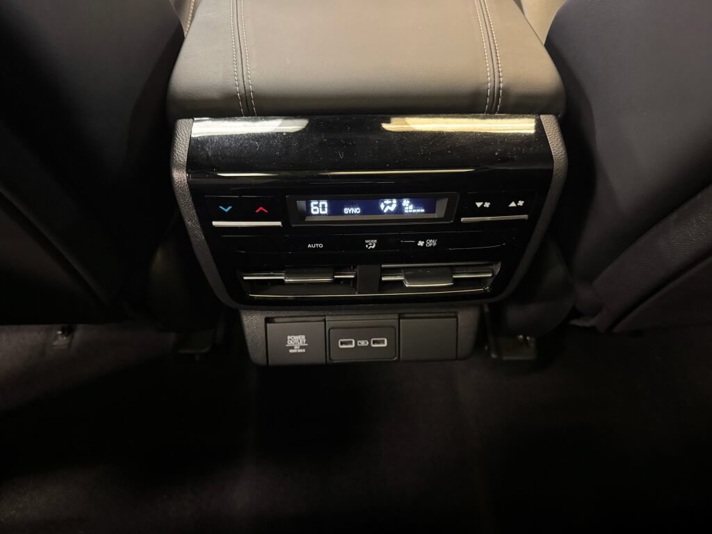 Certified 2024 Acura MDX w/ Technology Package AWD/4WD image 16