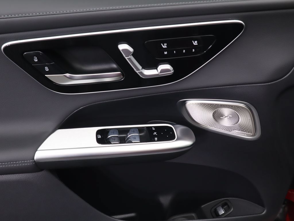Certified 2026 Mercedes-Benz GLC 300 image 25