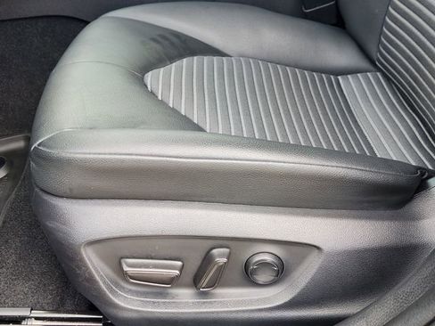 Used 2022 Toyota Camry SE image 21