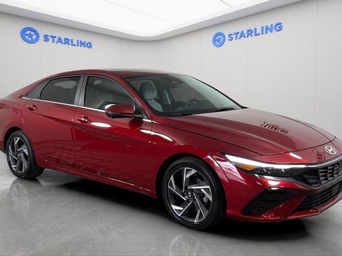 Used 2024 Hyundai Elantra Limited FWD image 13