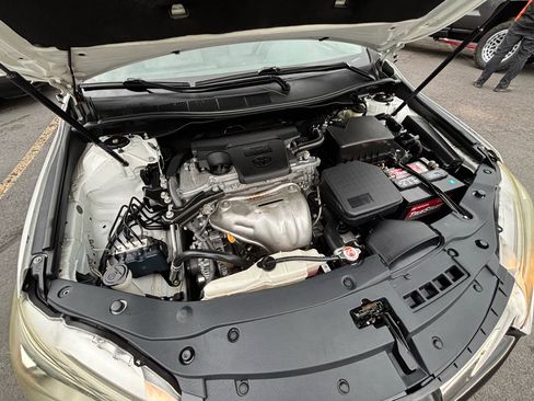 Used 2017 Toyota Camry SE image 10