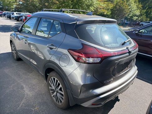 Used 2024 Nissan Kicks SV w/ Interior Electronics Package FWD image 5