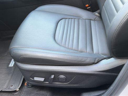 Used 2025 Kia Sportage SX FWD image 18
