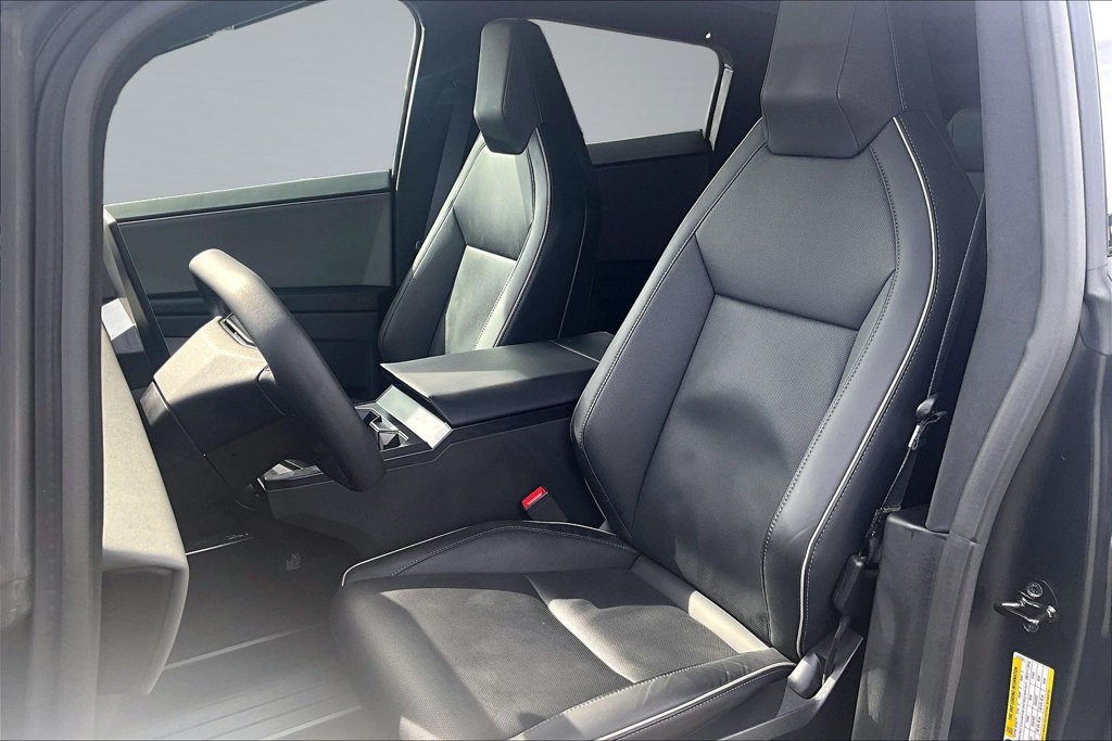 Used 2025 Tesla Cybertruck AWD Crew Cab image 25