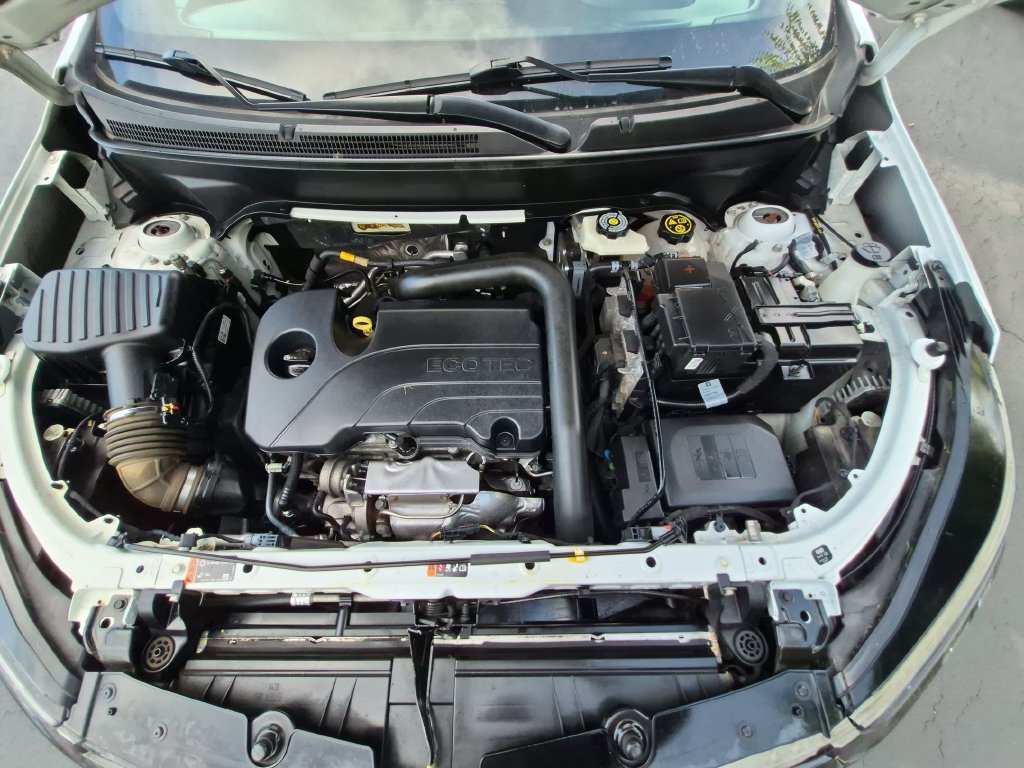 Used 2023 Chevrolet Equinox RS FWD image 31