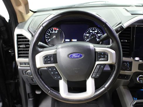 Used 2022 Ford F350 Lariat w/ Chrome Package image 17