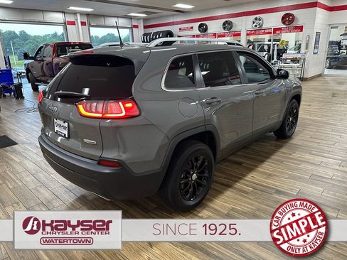 Used 2021 Jeep Cherokee Latitude Lux AWD/4WD image 4