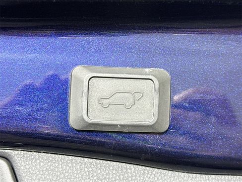 Certified 2022 Toyota RAV4 XLE image 30