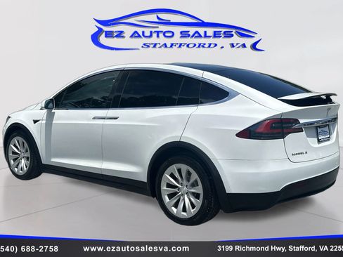 Used 2018 Tesla Model X 75D AWD/4WD image 7