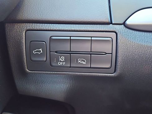 Used 2023 MAZDA CX-9 Touring image 17