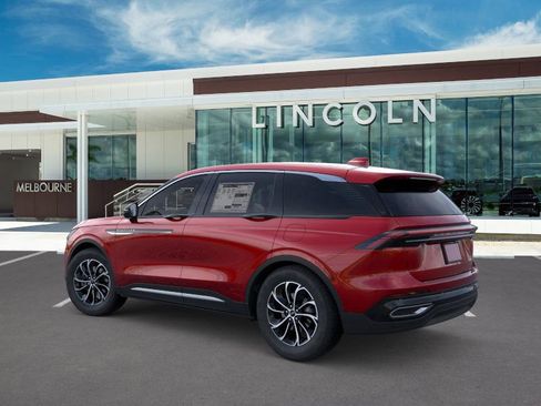 New 2026 Lincoln Nautilus Premier image 4