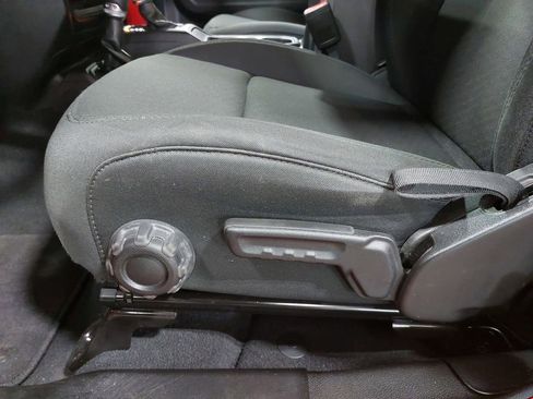 Used 2022 Jeep Wrangler Unlimited Sport AWD/4WD image 28