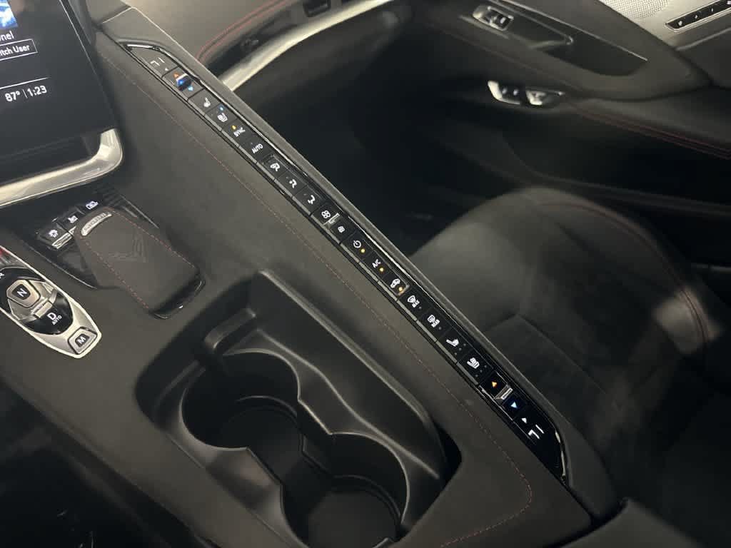 Used 2022 Chevrolet Corvette Stingray Premium Conv w/ Z51 Performance Package RWD image 21