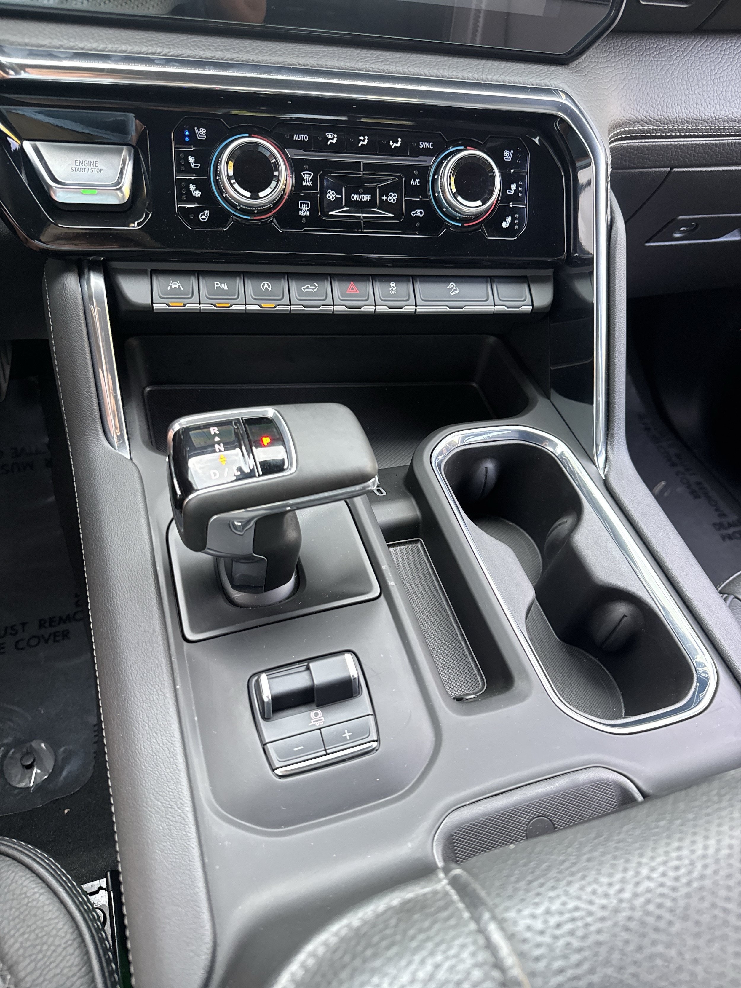 Used 2025 GMC Sierra 1500 Denali AWD/4WD image 26