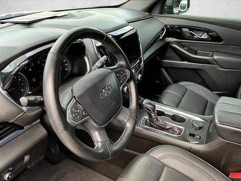 Used 2023 Chevrolet Traverse RS FWD image 18