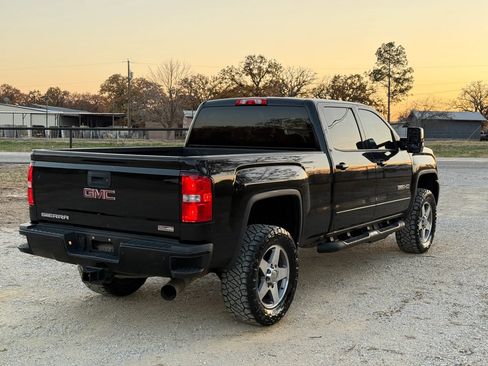 Used 2018 GMC Sierra 2500 SLT w/ Duramax Plus Package image 4