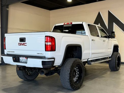 Used 2017 GMC Sierra 3500 Denali w/ Duramax Plus Package AWD/4WD image 6