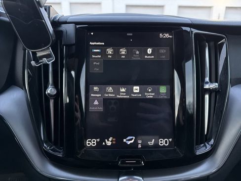 Used 2018 Volvo XC60 T5 Momentum w/ Convenience Package image 24