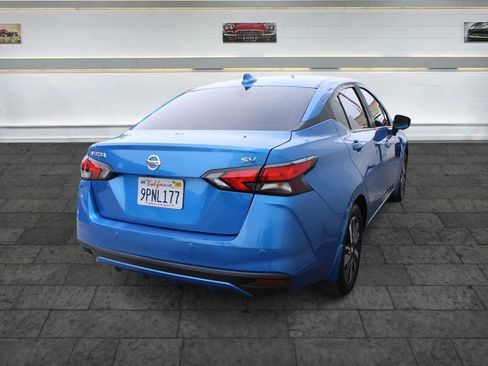 Used 2022 Nissan Versa SV image 5