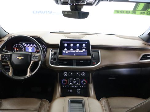 Used 2021 Chevrolet Suburban High Country w/ Premium Package image 15