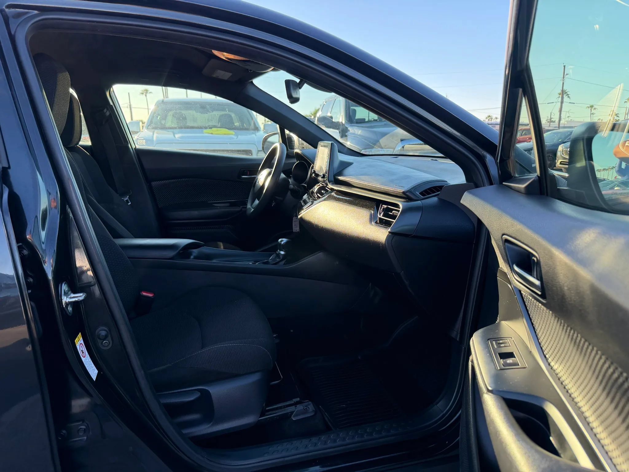 Used 2019 Toyota C-HR LE FWD image 24