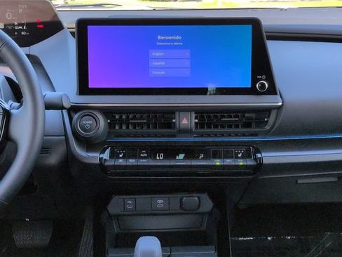 Used 2025 Toyota Prius FWD image 17
