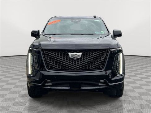 Used 2026 Cadillac Escalade ESV Sport w/ LPO, ONYX Package AWD/4WD image 2