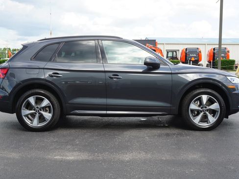 Used 2020 Audi Q5 2.0T Premium w/ Titanium Sport Package AWD/4WD image 4