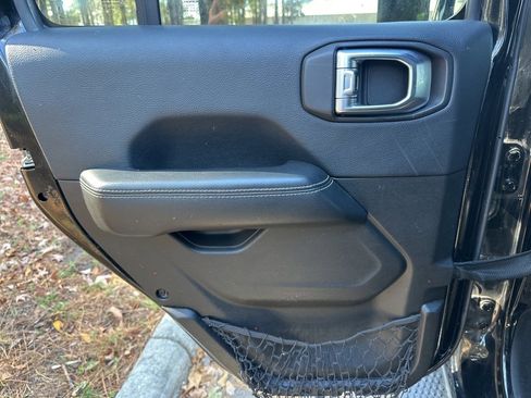 Used 2018 Jeep Wrangler Unlimited Sahara w/ LED Lighting Group image 19