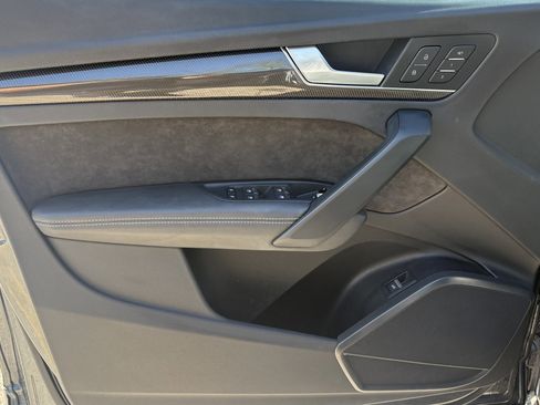 Used 2020 Audi SQ5 Premium Plus w/ Premium Plus Package image 16