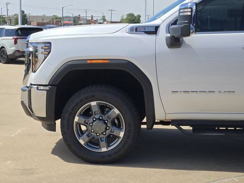 Used 2025 GMC Sierra 2500 SLT w/ SLT Convenience Package AWD/4WD image 28