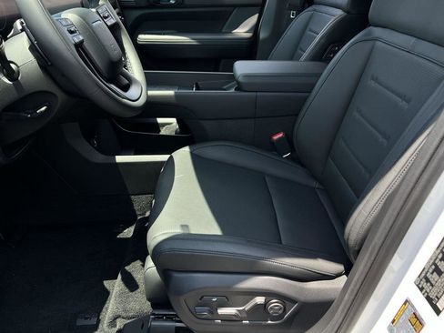 New 2025 Hyundai Santa Fe Calligraphy image 10