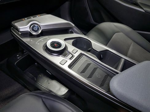 Used 2024 Kia EV6 Light image 21