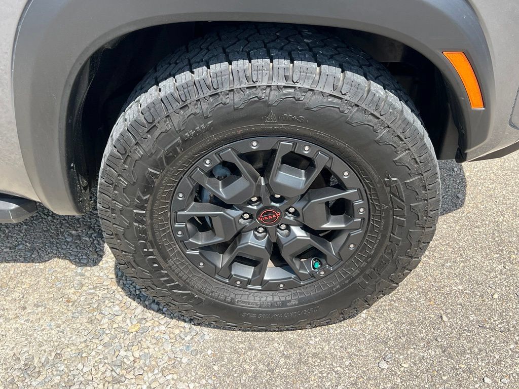 Used 2024 Nissan Frontier PRO-4X w/ Pro Premium Package AWD/4WD image 10