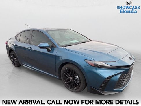 Used 2025 Toyota Camry SE w/ Multimedia Upgrade Package FWD image 6