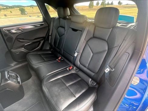 Used 2017 Porsche Macan S image 22