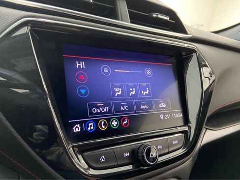 Used 2022 Chevrolet TrailBlazer RS w/ Convenience Package image 28