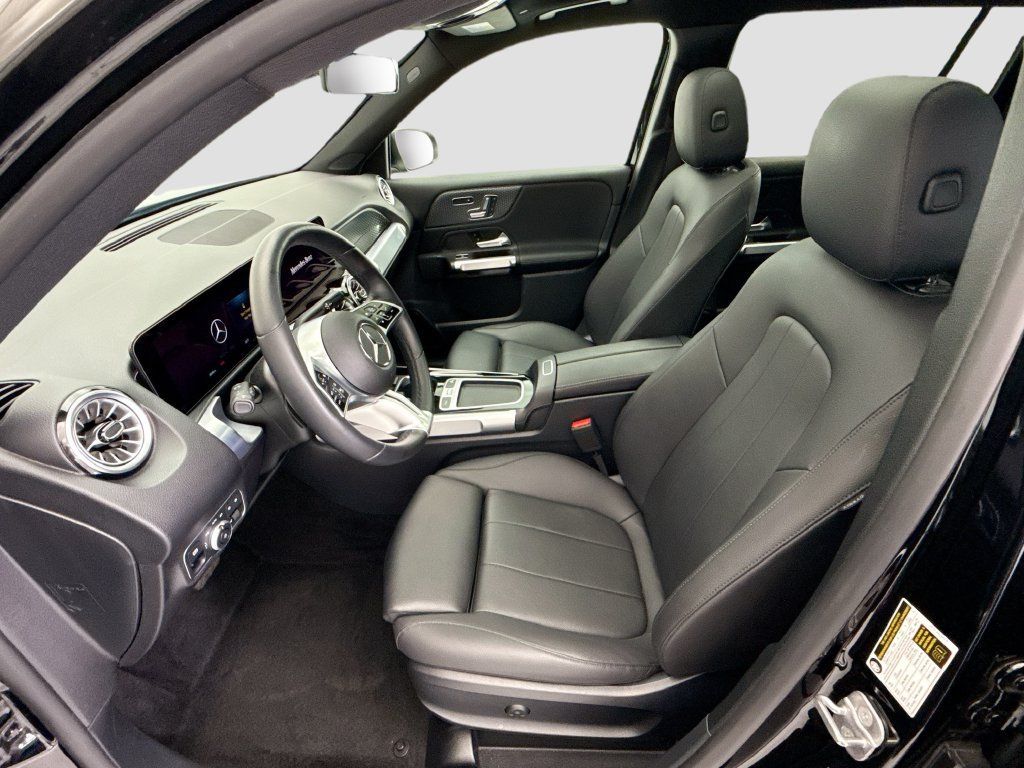 Certified 2024 Mercedes-Benz GLB 250 4MATIC image 18