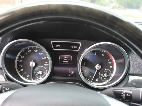 Used 2014 Mercedes-Benz GL 550 4MATIC w/ Driver Assistance Package image 13