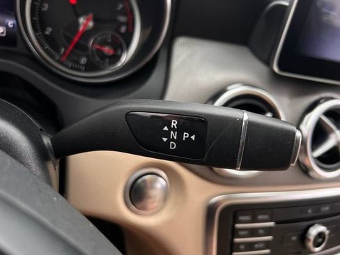 Used 2019 Mercedes-Benz GLA 250 4MATIC image 23