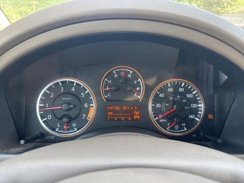 Used 2013 Nissan Armada Platinum AWD/4WD image 28