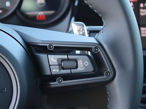 New 2026 Porsche Macan image 29